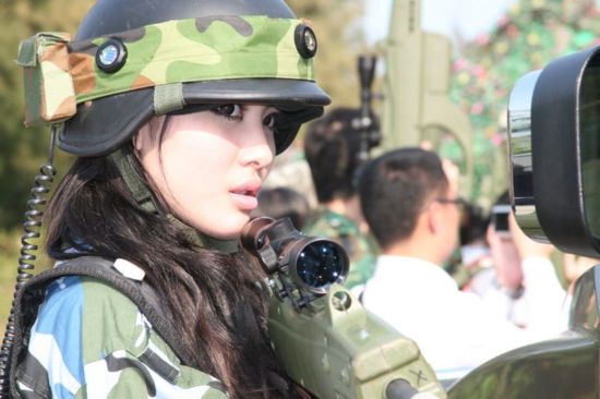 《亮劍》女兵玩家照片寫真