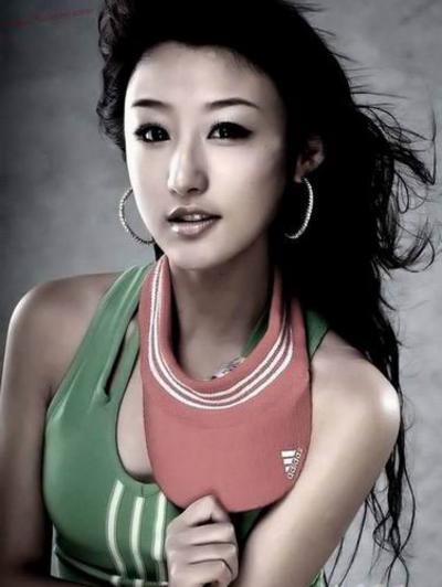 游戲美女跨界“覓食”  曾與魏晨“有染” 
